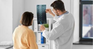 How to Choose the Right Endoscopic Spine Surgeon