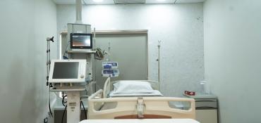 Intensive Care Unit (ICU) – Advanced critical care supported by experienced specialists and modern technology.